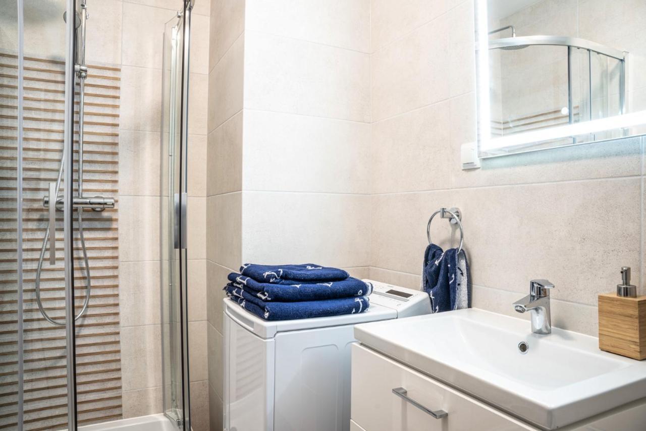 Yacht Apartments Wilkasy Extérieur photo